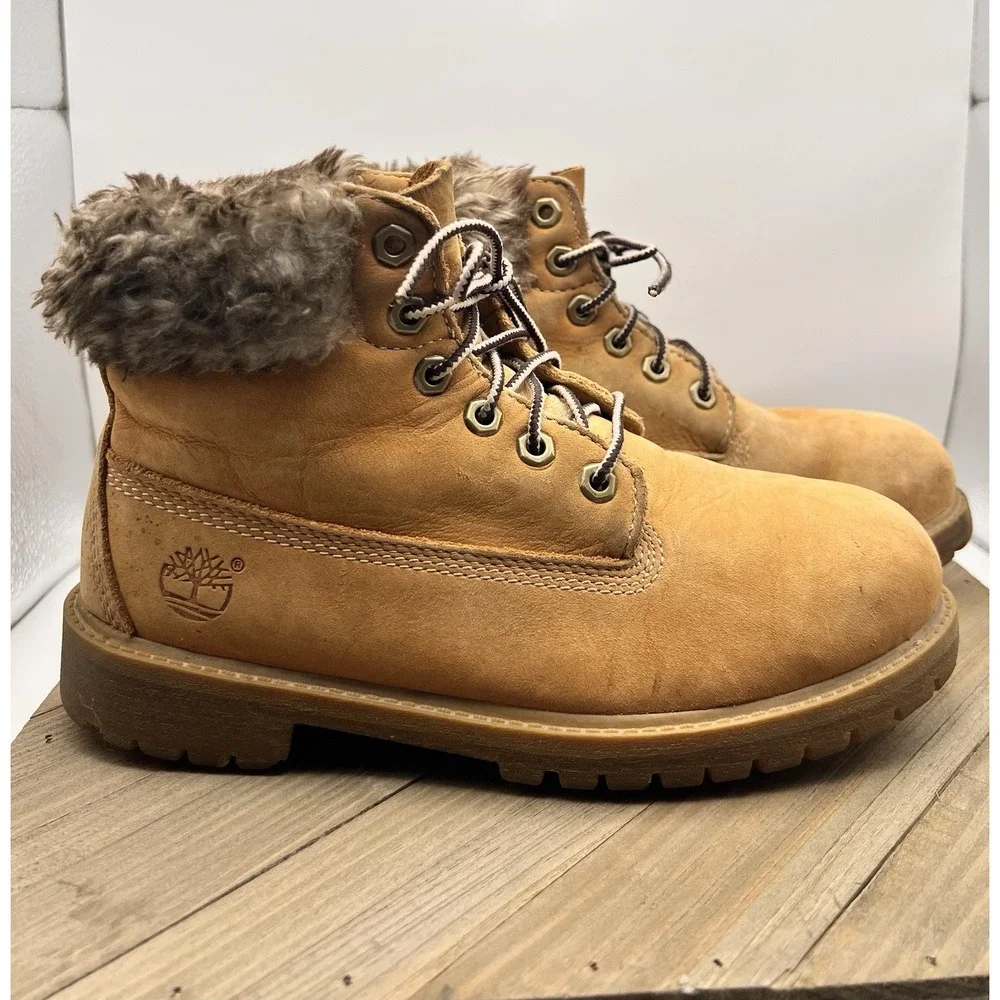 Timberland Boys Size 3 Wheat Nubuck Leather Boots Faux Fur Collar Lace Up Kids